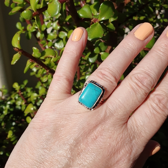 Silver Turquoise Rectangular Cabachon Cut Fancy Bezel Set Ring - Picture 4 of 4